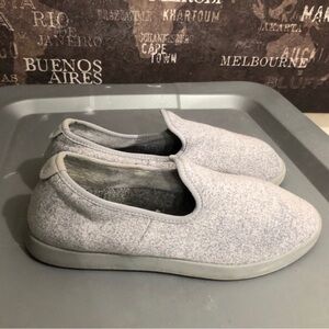 Allbirds Merino Wool Lounger Slip On Casual Sneaker Gray Shoes Womans Size 8.